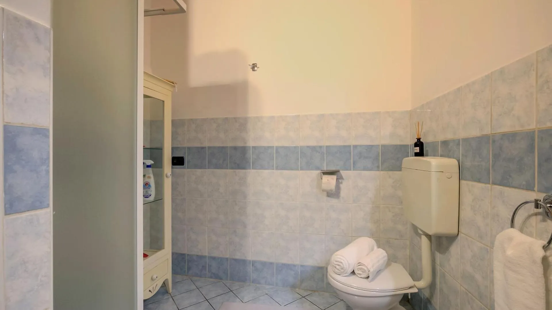 Apartment Liu - Nido D'Amore - Happy Rentals Gavardo Italy